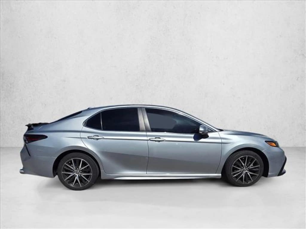 Used 2021 Toyota Camry SE Sedan