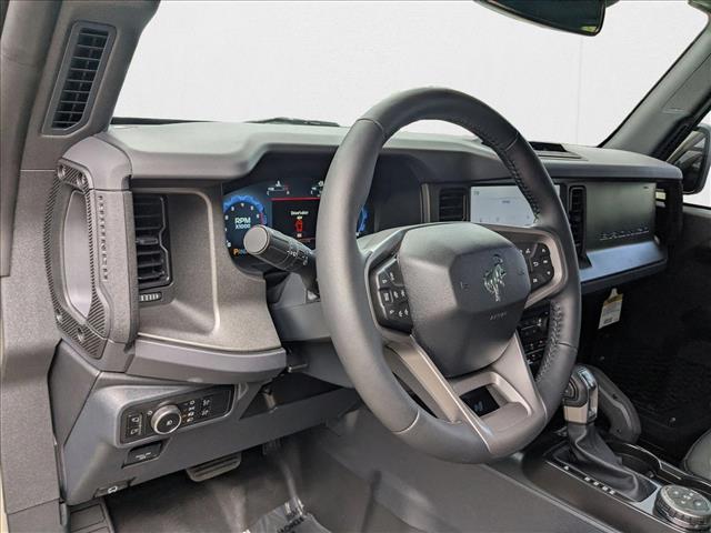 2025 Ford Bronco Badlands photo 3