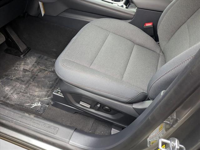 2025 Ford Explorer photo 4
