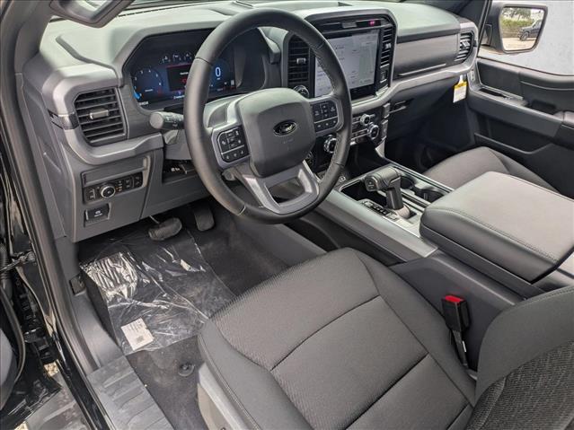 2025 Ford F-150 XLT photo 3