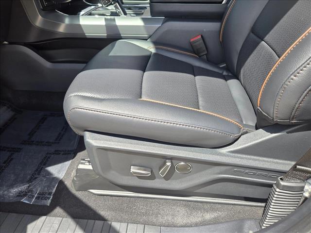 2025 Ford F-150 Lariat photo 4