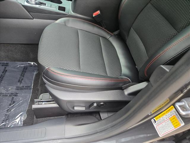 2025 Ford Escape photo 4