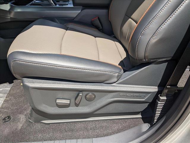 2025 Ford F-150 Lariat photo 4