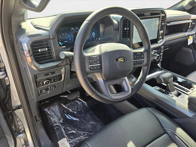 2025 Ford F-150 Lariat photo 3