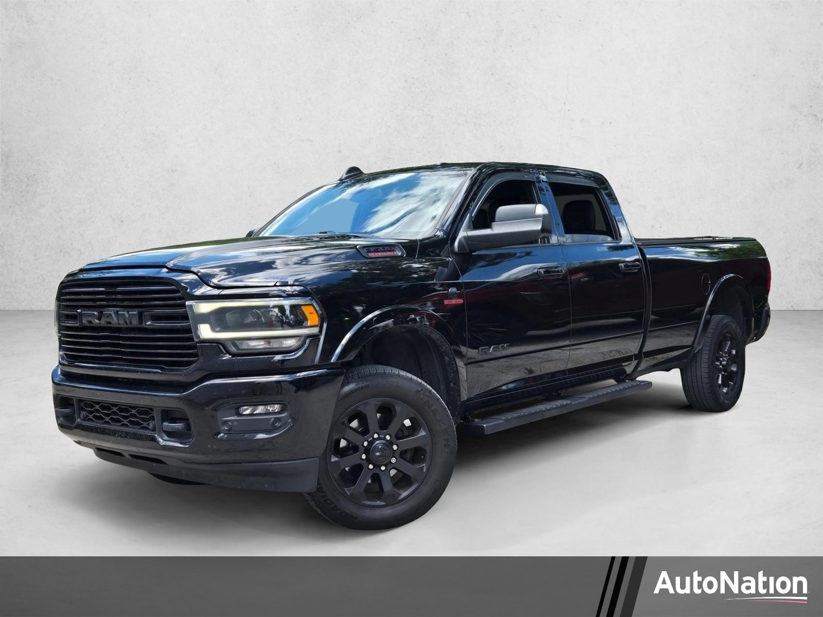 2022 RAM 3500 Laramie 4X4 Crew Cab LWB's photo
