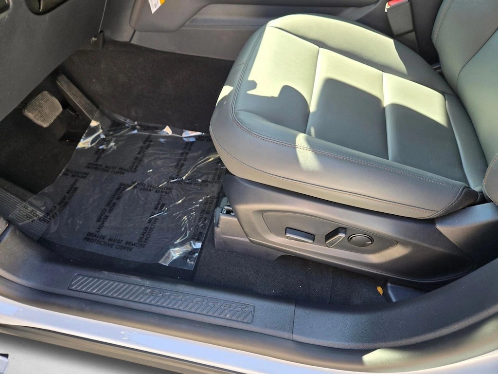 New 2026 Ford Explorer Active w/200A Pkg SUV