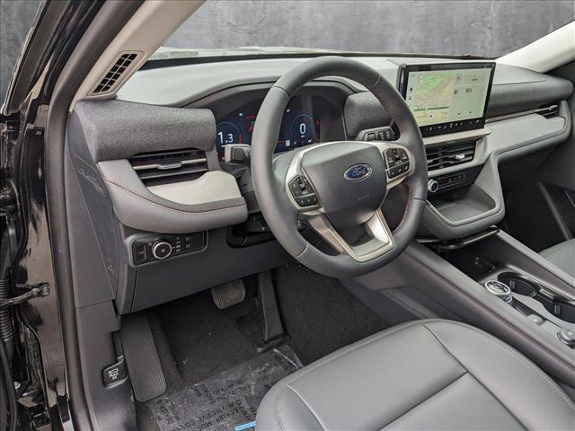 2025 Ford Explorer photo 3