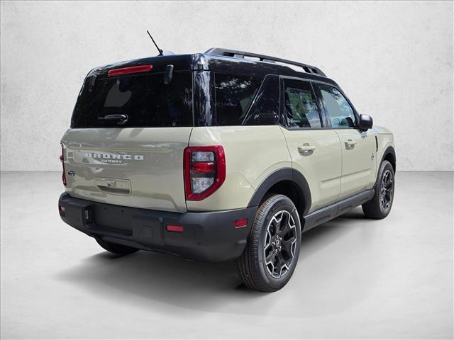 2025 Ford Bronco Sport Outer Banks photo 2