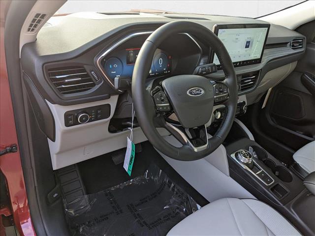 2025 Ford Escape Titanium photo 3