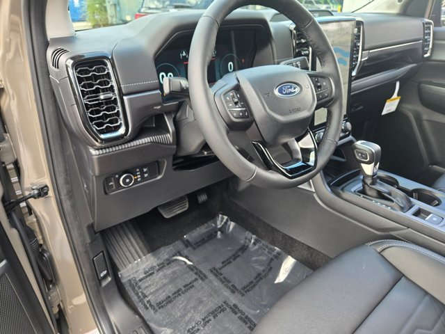 2025 Ford Ranger Lariat photo 3