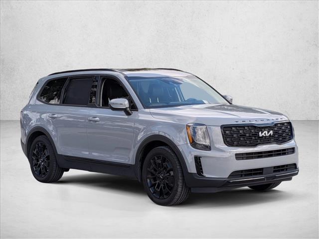 2022 Kia Telluride EX photo 3