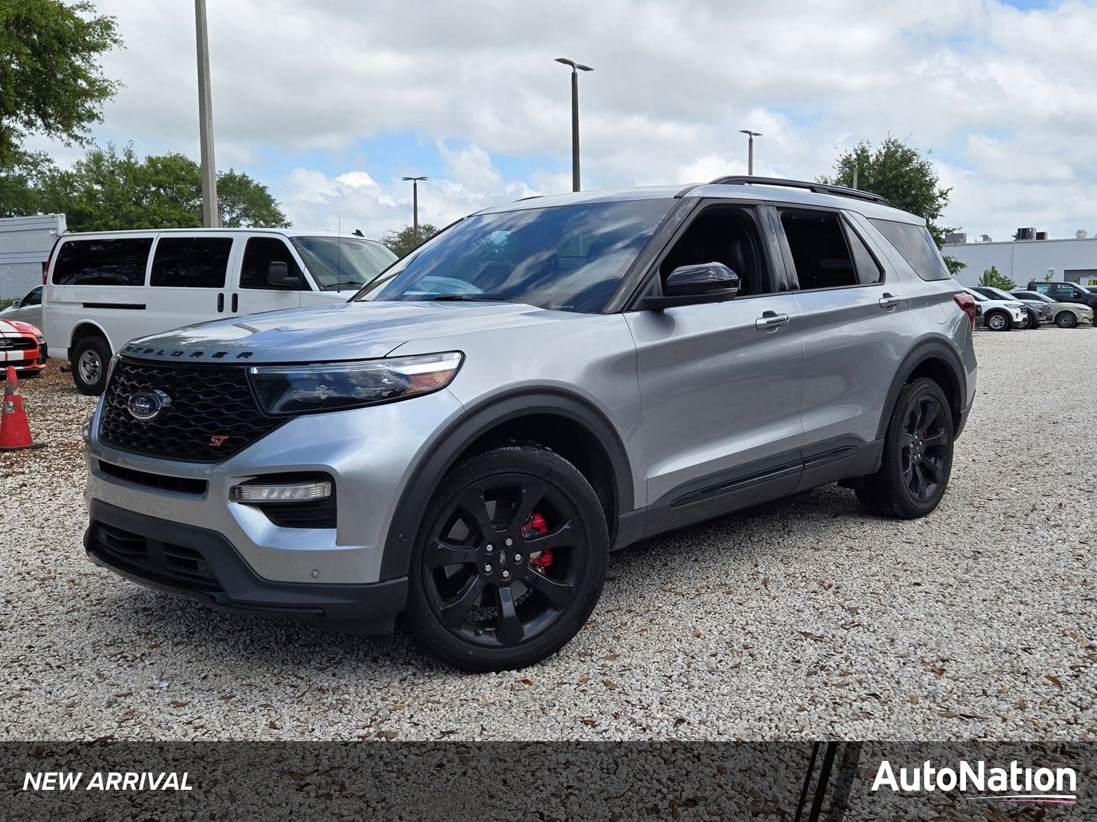 2020 Ford Explorer ST 4WD's photo