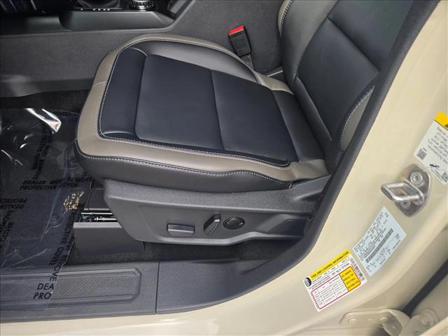 2025 Ford Bronco Outer Banks photo 4