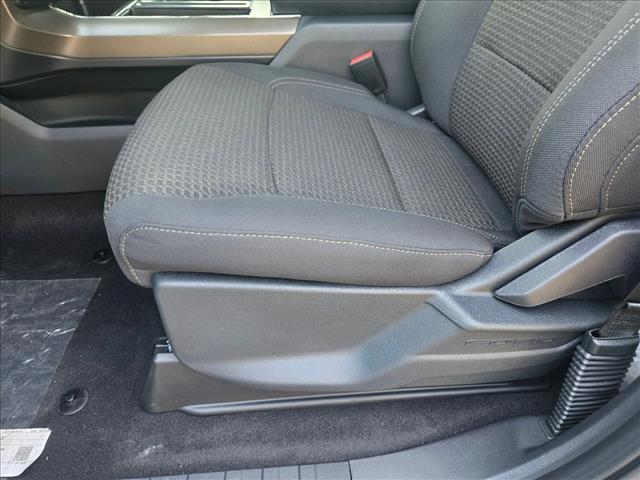 2025 Ford F-150 STX photo 4