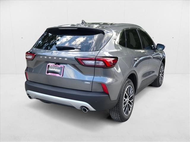 2025 Ford Escape photo 2