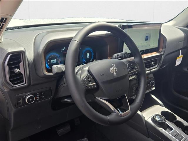 2025 Ford Bronco Sport Outer Banks photo 3