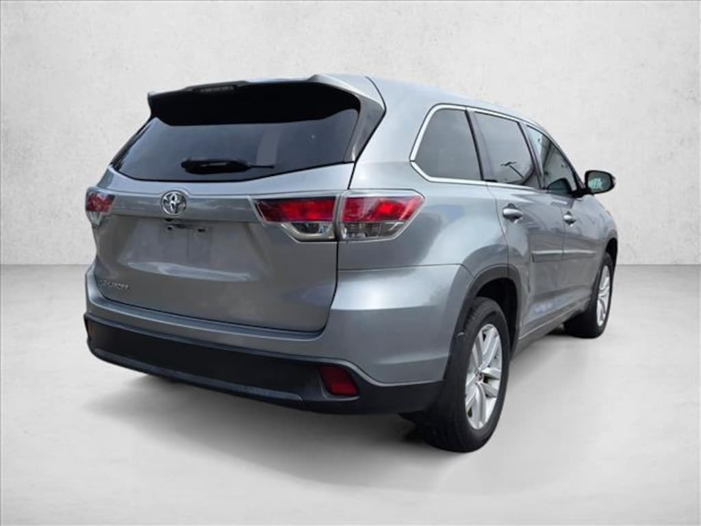 Used 2016 Toyota Highlander  SUV