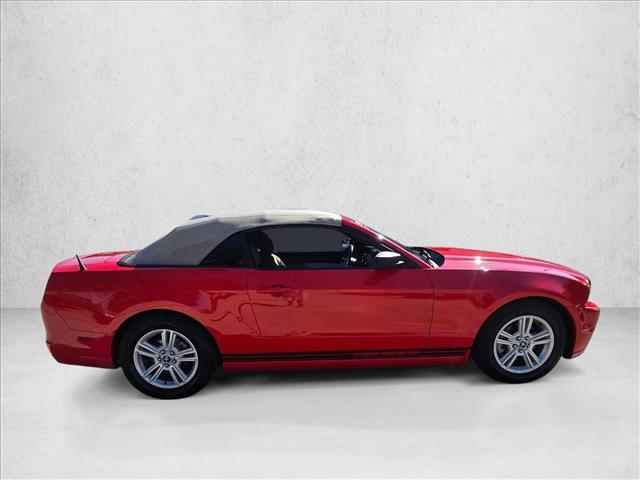 2014 Ford Mustang V6 Convertible photo 4
