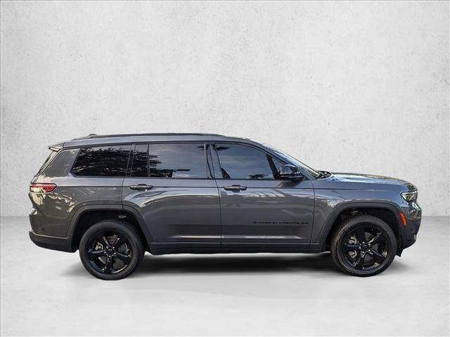 2022 Jeep Cherokee Altitude photo 3