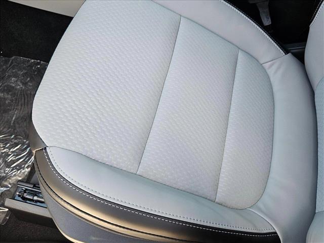 2025 Ford Escape photo 4