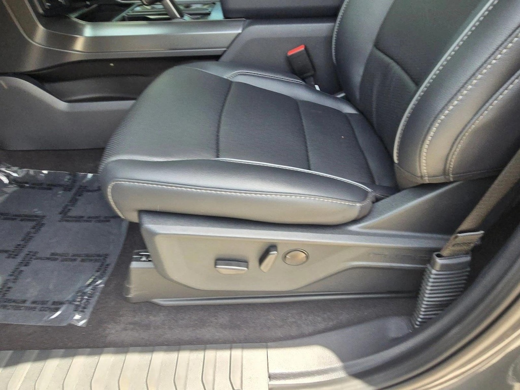 New 2026 Ford F-150 LARIAT Truck SuperCrew Cab
