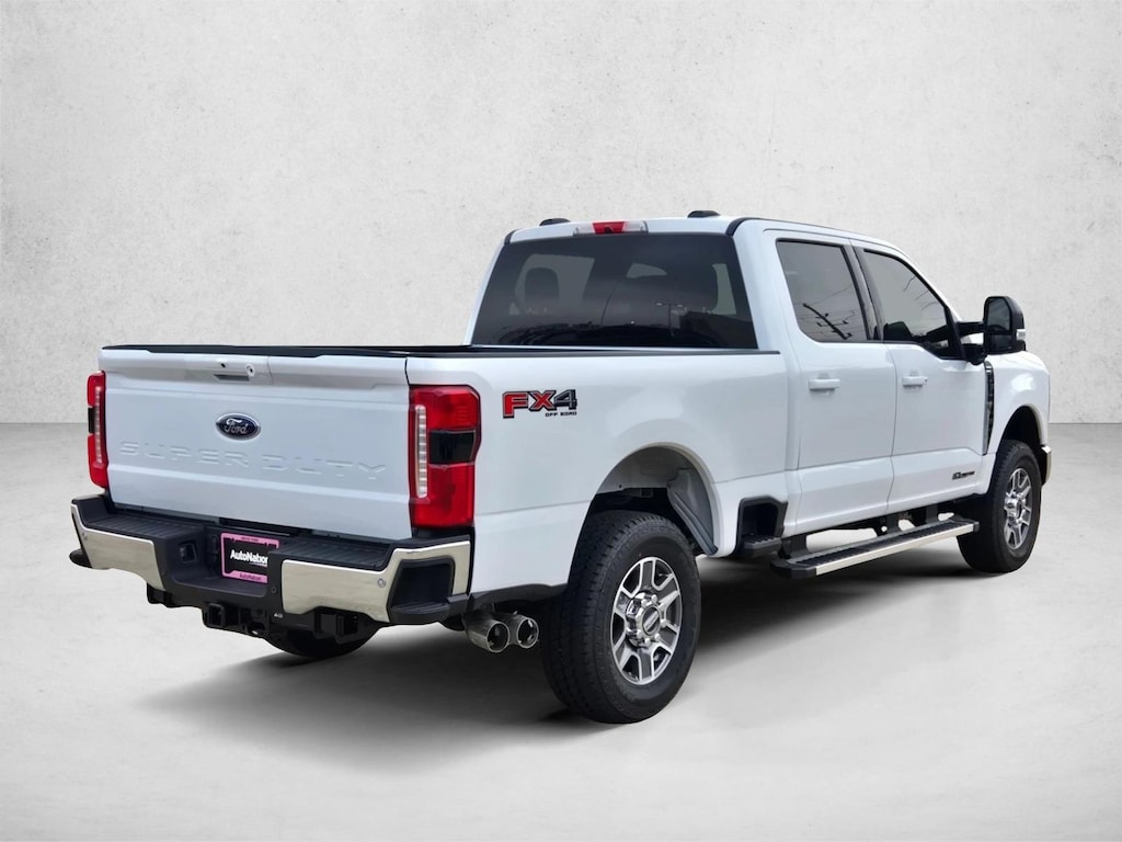 New 2026 Ford F-250 LARIAT Truck Crew Cab