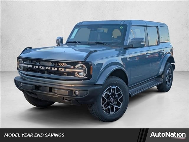 2025 Ford Bronco 4-Door Outer Banks's photo