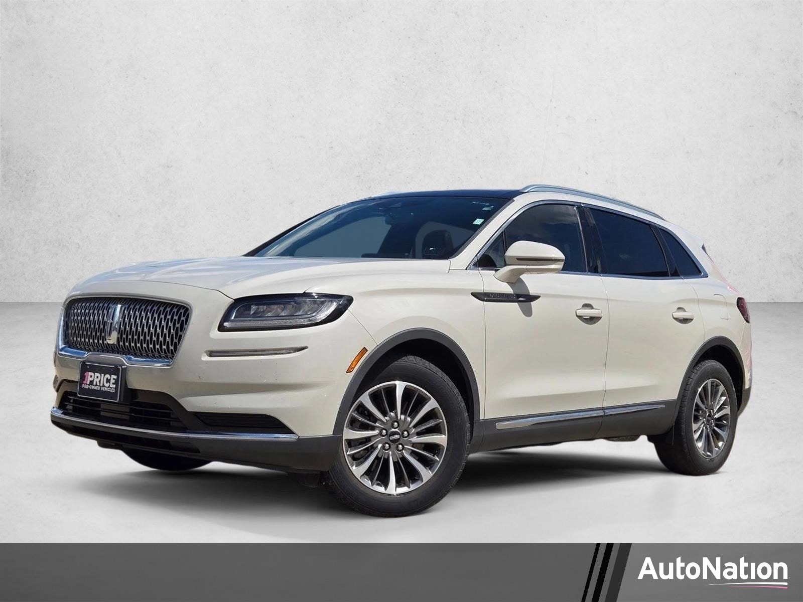 2022 Lincoln Nautilus Reserve FWD's photo