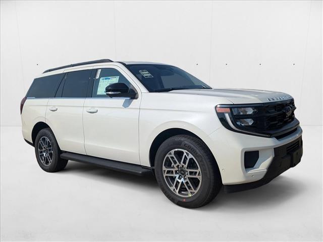 2025 Ford Expedition photo 2