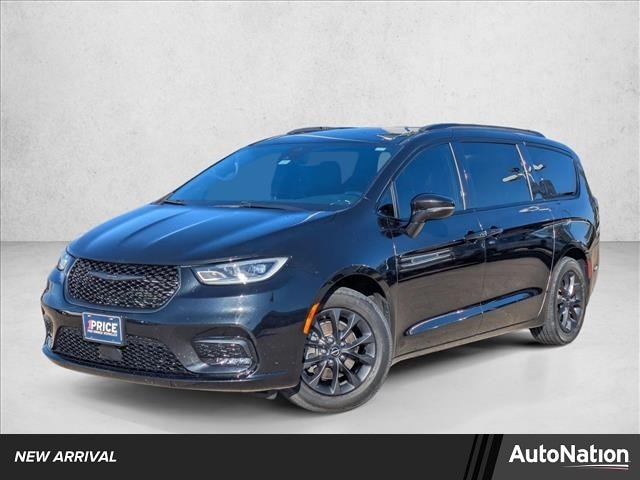2021 Chrysler Pacifica Touring L's photo