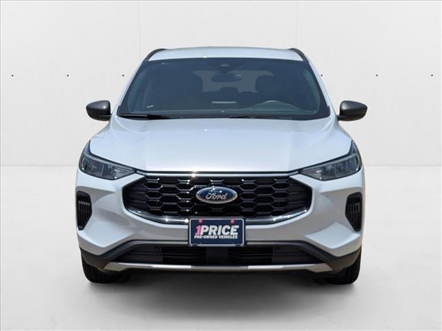 2025 Ford Escape ST-Line photo 2