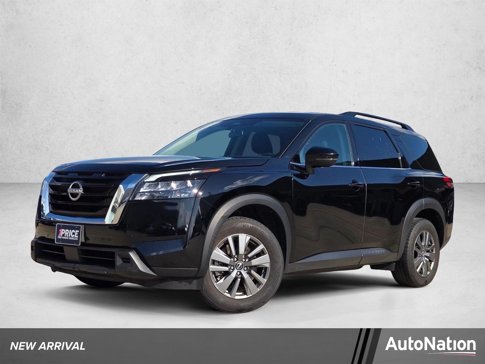 2025 Nissan Pathfinder SV 2WD's photo