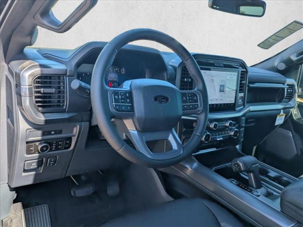 New 2025 Ford F-150 LARIAT Truck SuperCrew Cab
