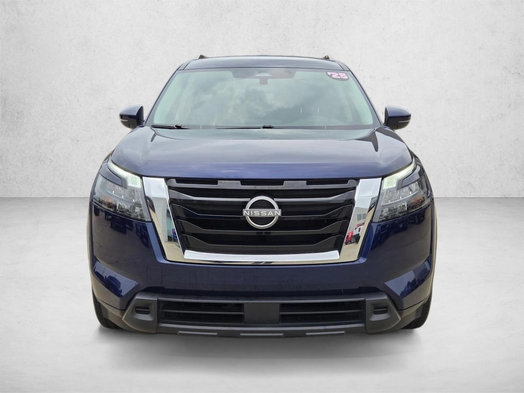 Used 2025 Nissan Pathfinder SV SUV