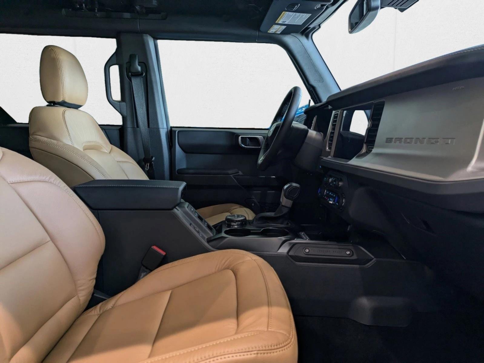 2025 Ford Bronco 4-Door Outer Banks - Photo 16