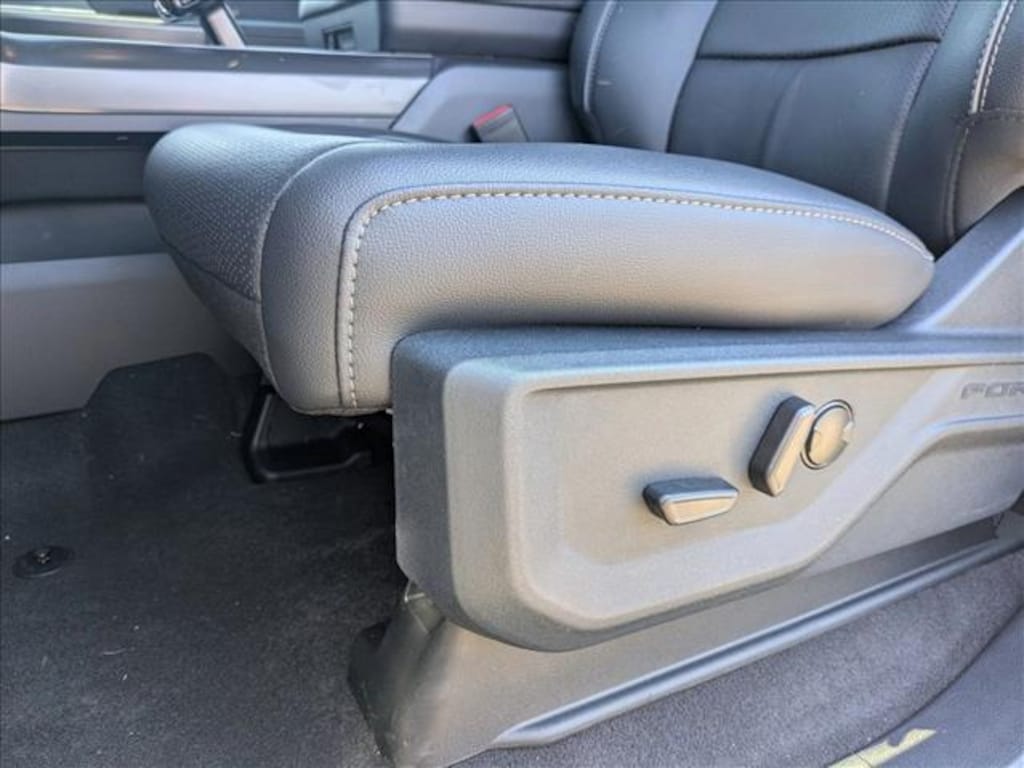 New 2025 Ford F-150 LARIAT Truck SuperCrew Cab