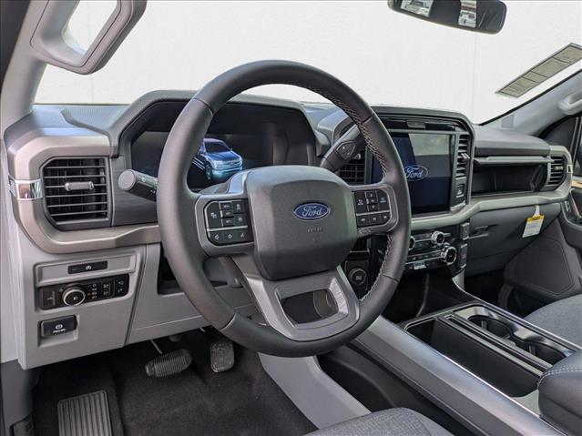 2025 Ford F-150 XLT photo 3