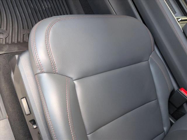 2025 Ford Expedition photo 4
