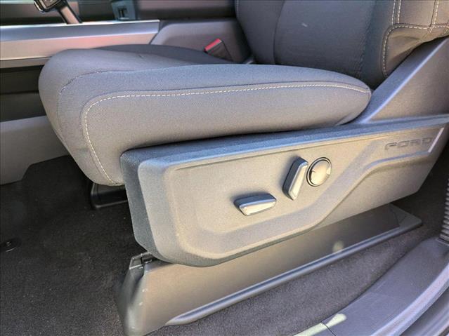 2025 Ford F-150 XLT photo 4