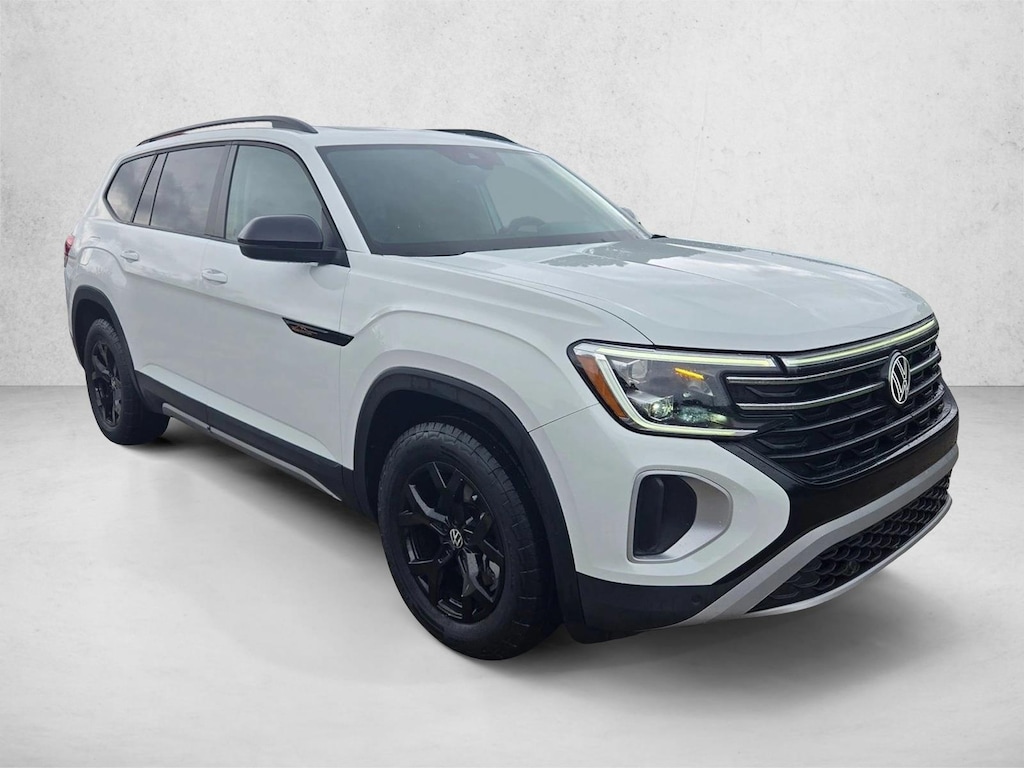 Used 2024 Volkswagen Atlas 2.0T Peak Edition SE w/Technology SUV