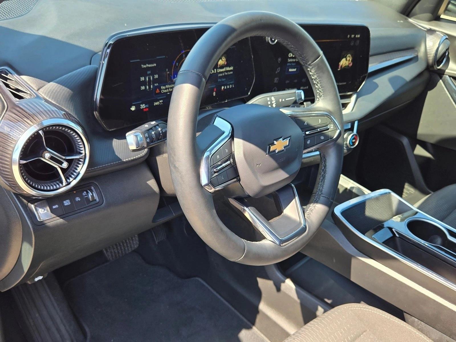 2025 Chevrolet Equinox LT - Photo 10