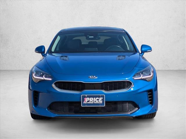2019 Kia Stinger Premium photo 2