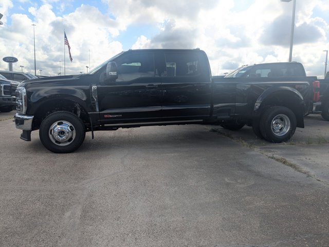 2026 Ford F-350 Lariat photo 4