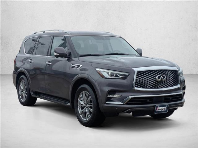 2022 Infiniti QX80 Luxe photo 3