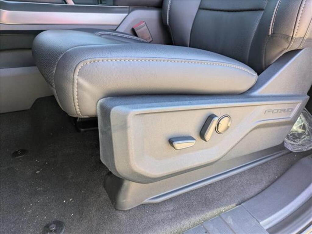 New 2025 Ford F-150 LARIAT Truck SuperCrew Cab