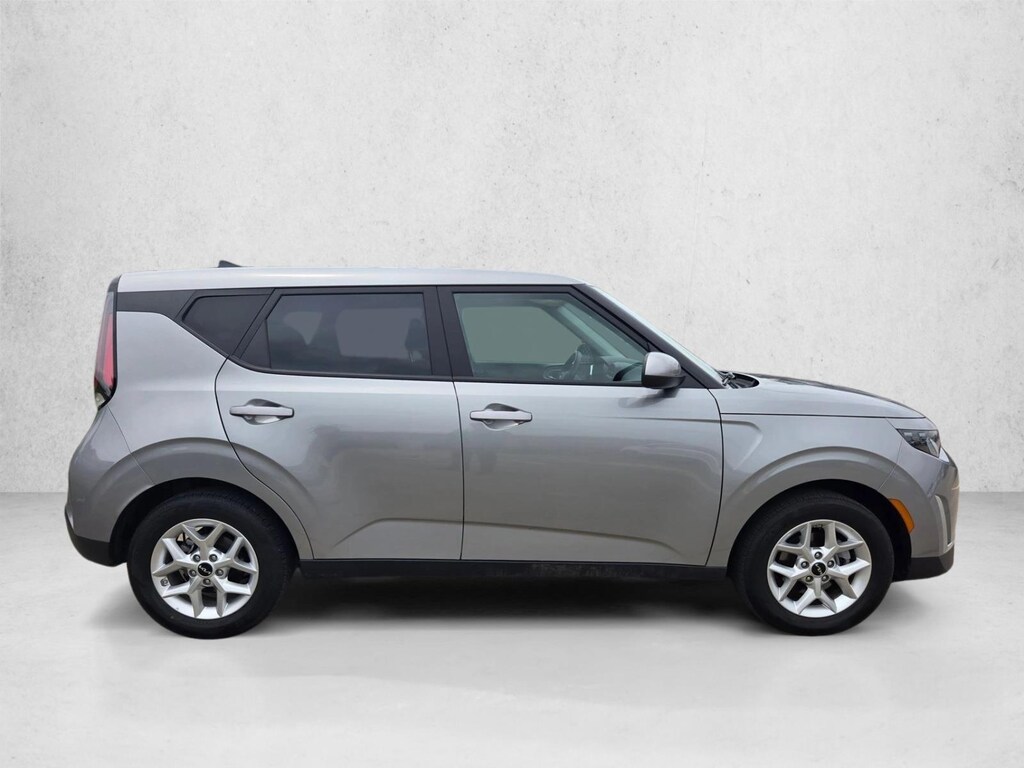 Used 2025 Kia Soul LX Hatchback