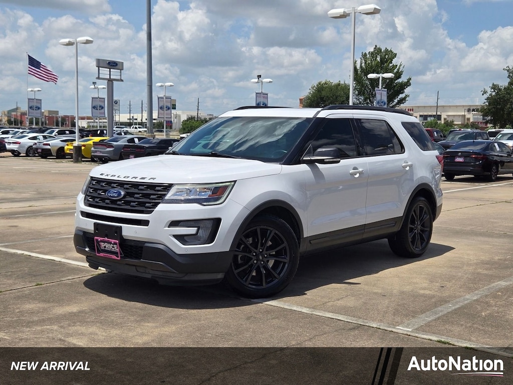 Used 2017 Ford Explorer XLT SUV