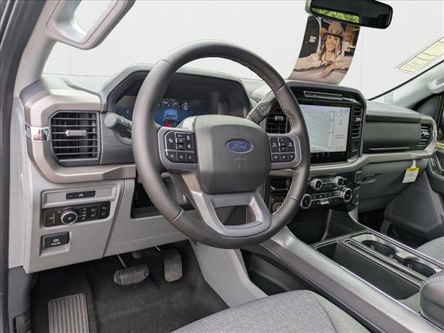 2025 Ford F-150 XLT photo 3