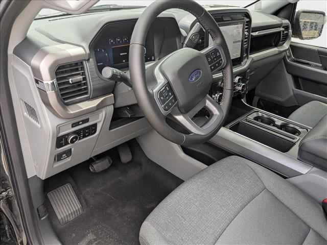 2025 Ford F-150 XLT photo 3