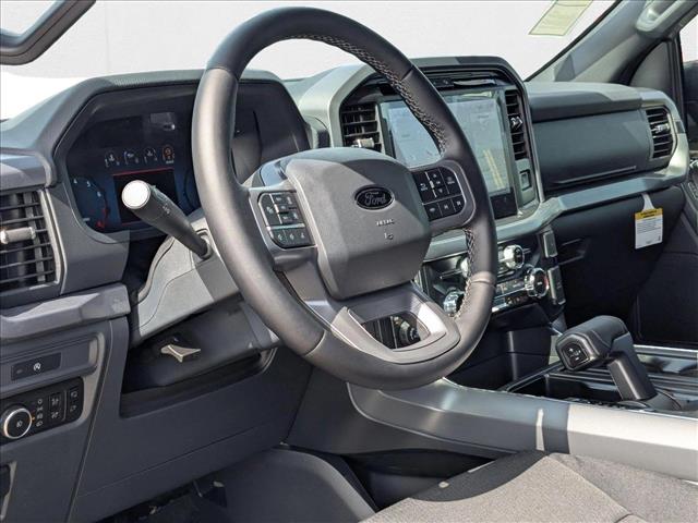 2025 Ford F-150 XLT photo 3